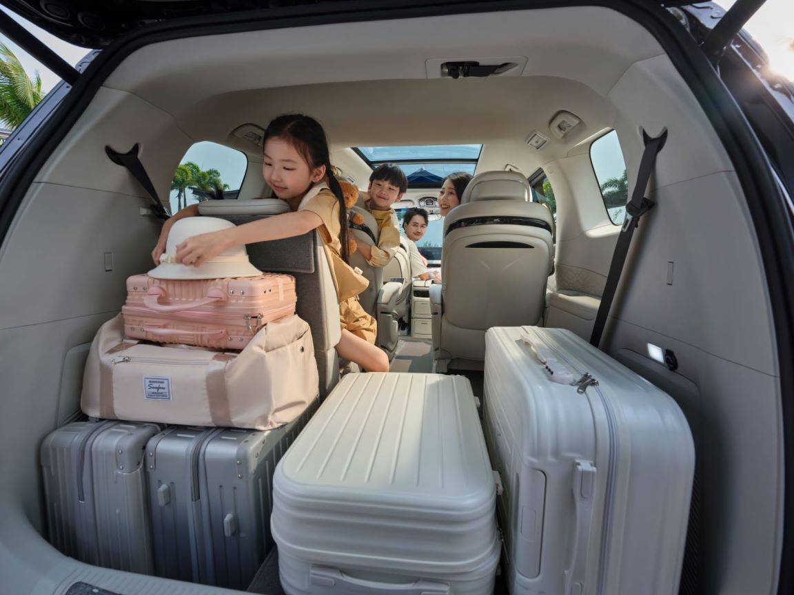 比傳祺E8大,19.99萬起,配航空座椅+200km純電續(xù)航