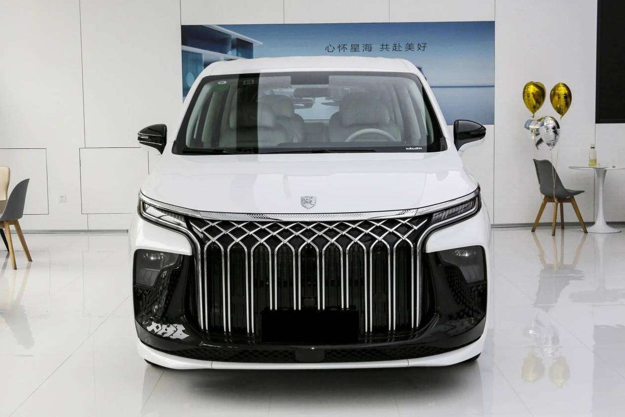 比傳祺E8大,19.99萬起,配航空座椅+200km純電續(xù)航