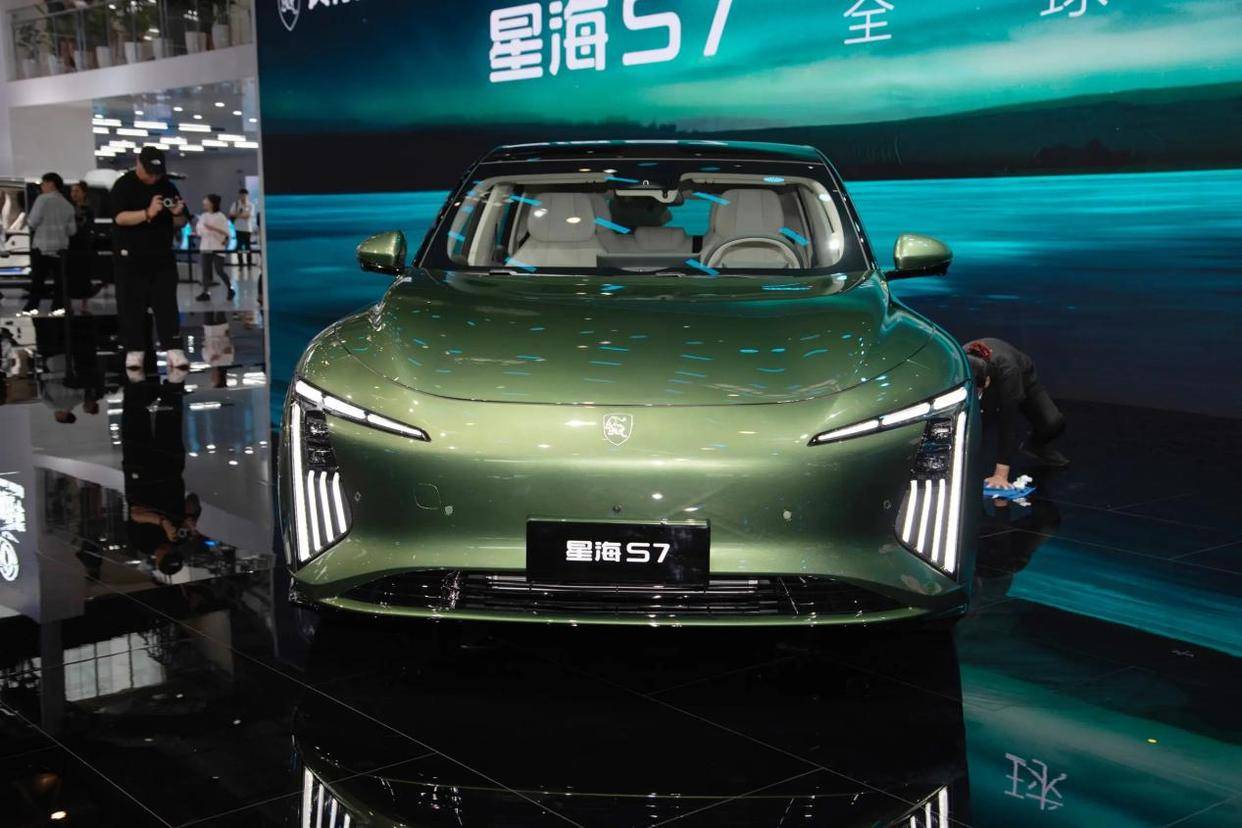 優雅掀背+蘭博懸架,軸距2米9,5.9秒破百,駕乘舒坦