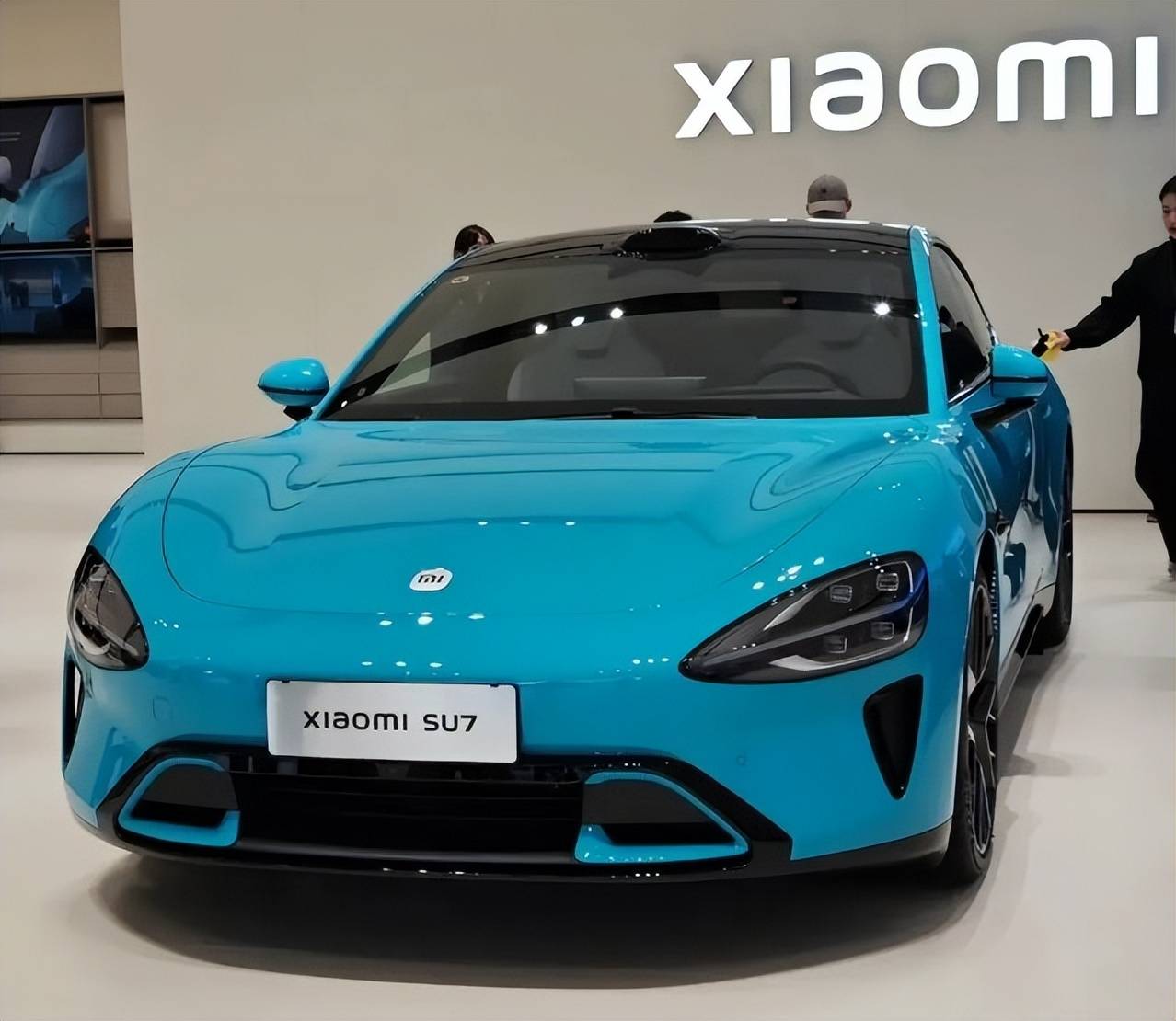 小米:因軟件策略問題,召回超3萬輛小米SU7標(biāo)準(zhǔn)版車型