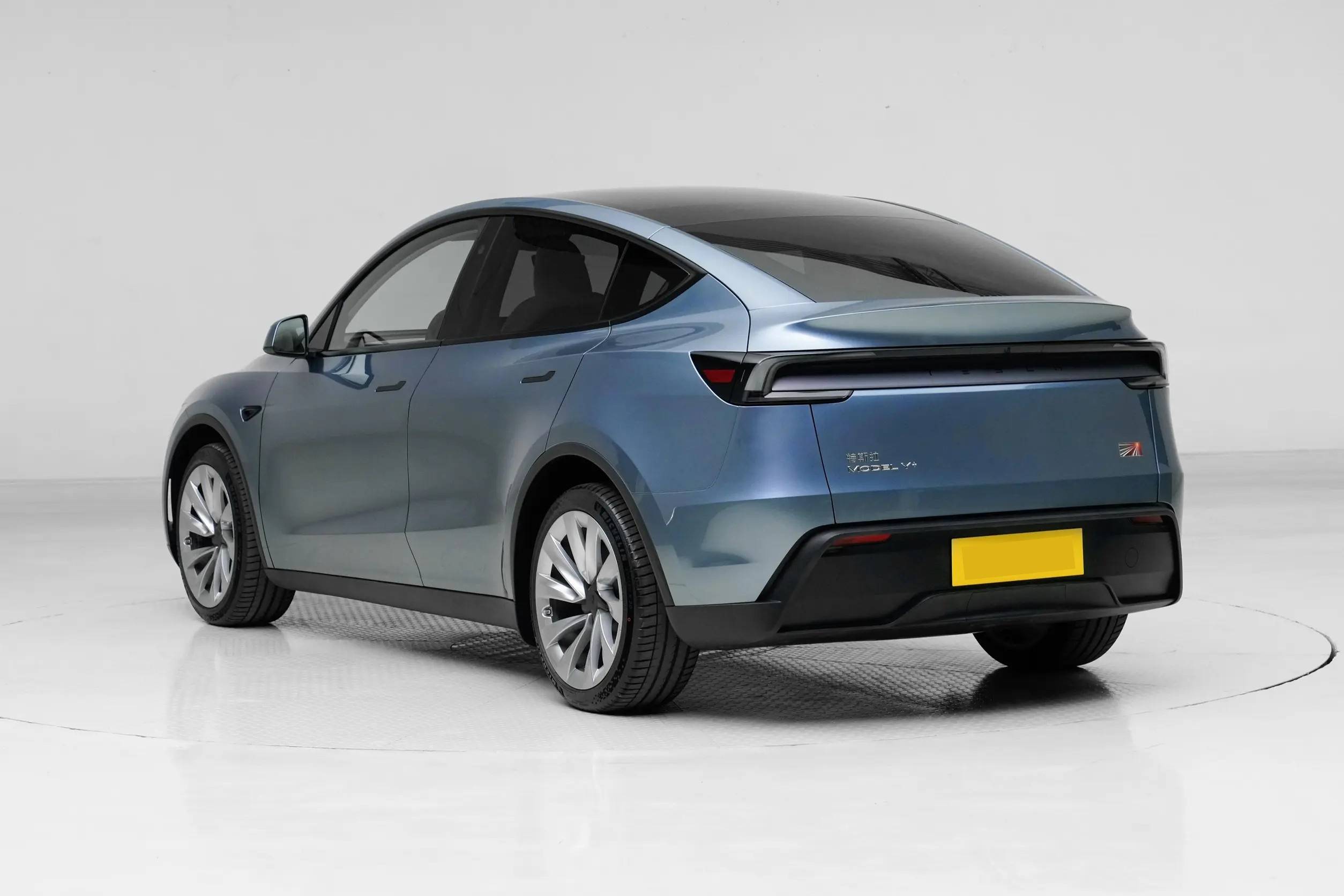 實拍25款特斯拉Model Y,全新內外設計,續航、智駕提升,3月交付