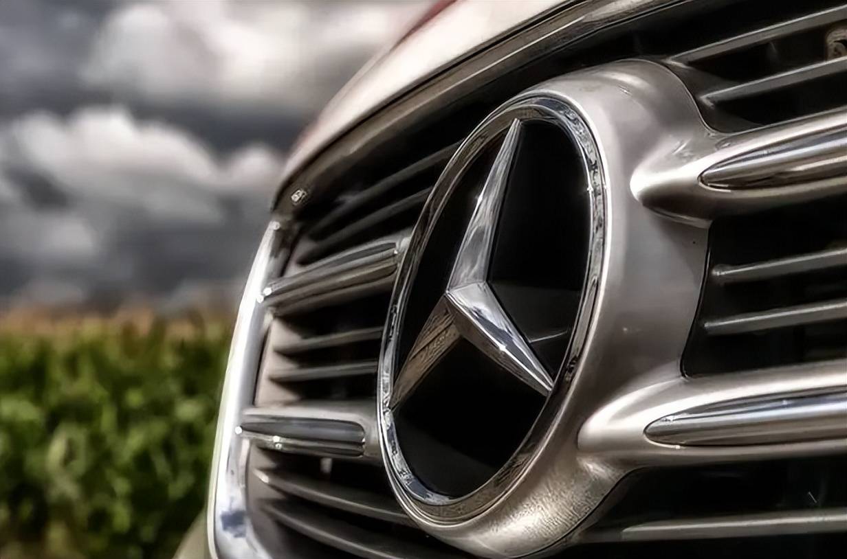 眼高于頂?shù)谋捡Y,終究還是“撐不住”了!