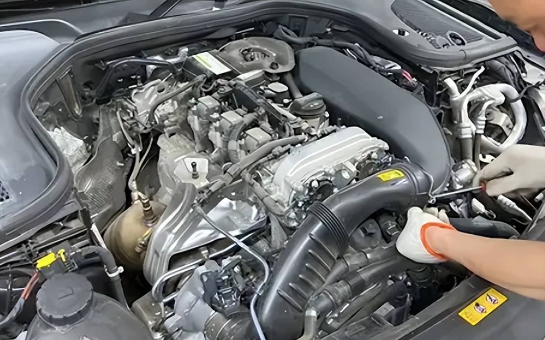 眼高于頂?shù)谋捡Y,終究還是“撐不住”了!