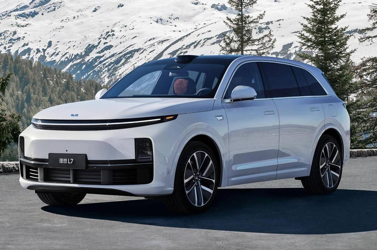 2024最暢銷插混、增程車型:比亞迪占7款,問(wèn)界、理想是最大黑馬