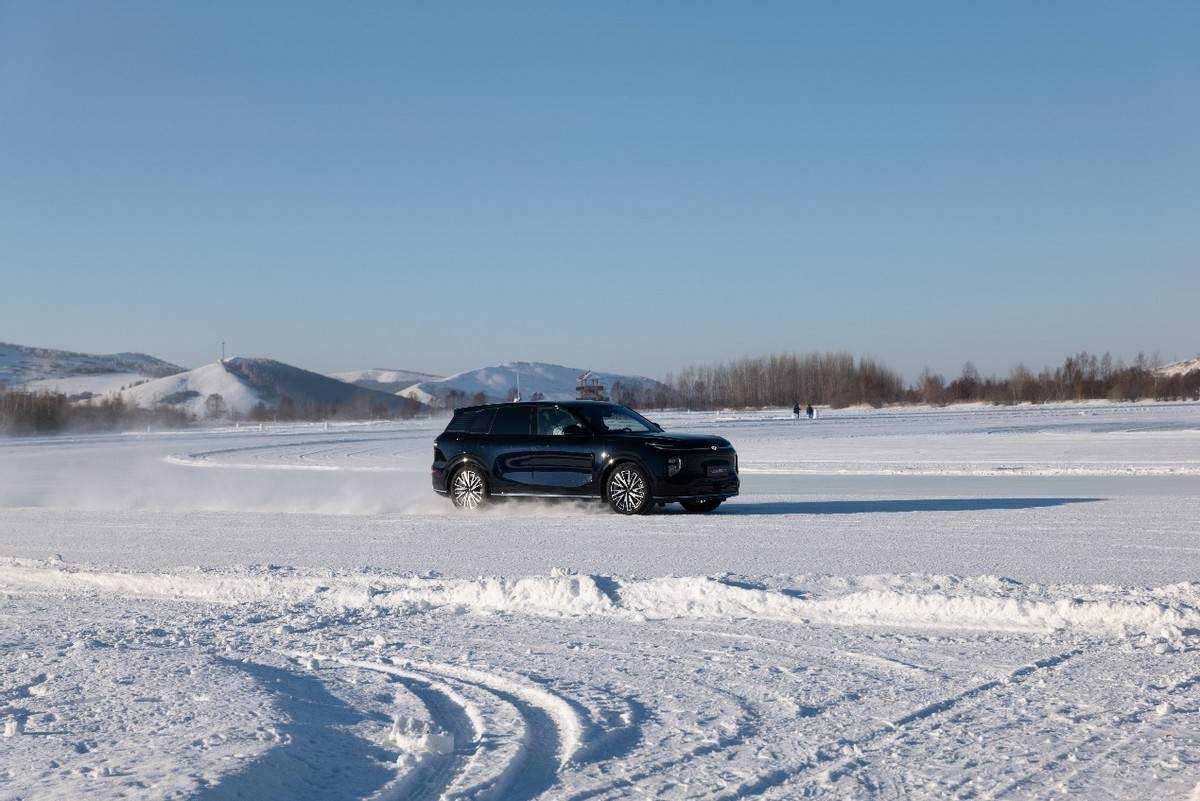 更懂全家人的出行新搭子,長安啟源Q07極寒冬測解鎖智能新姿勢