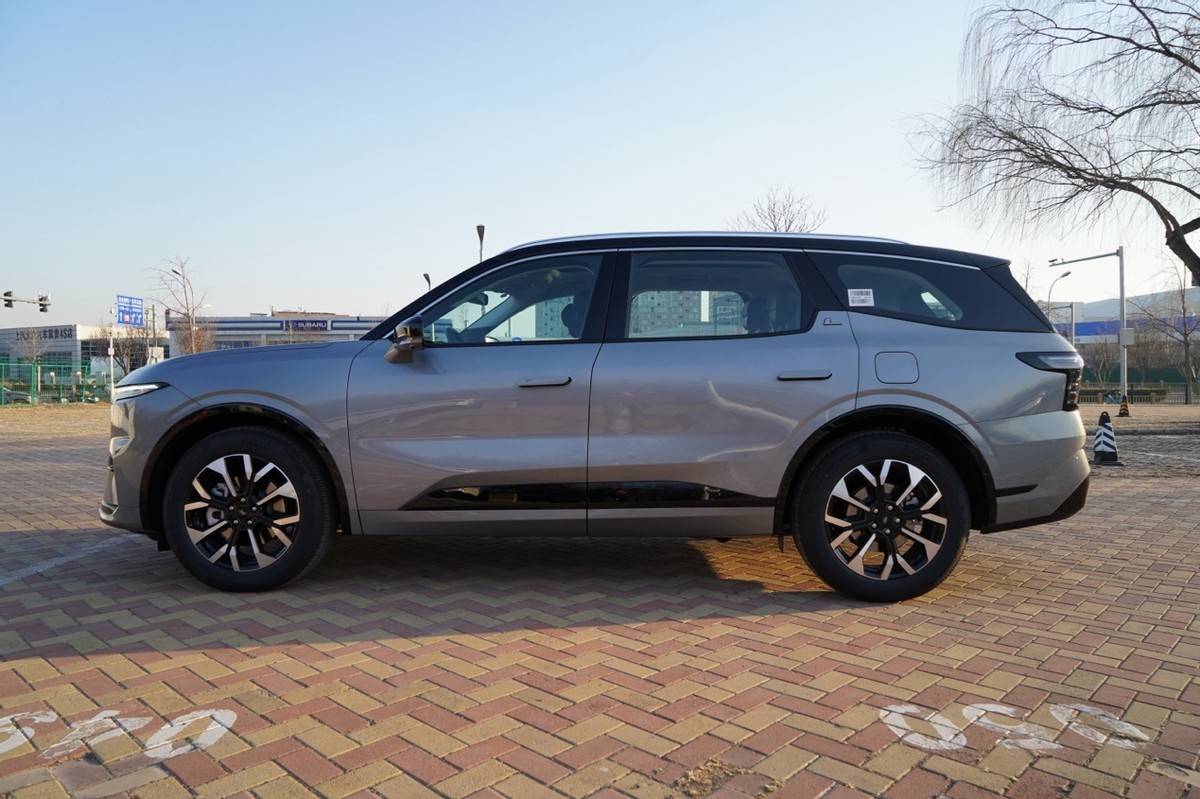 春節想買車,國補加碼省大錢!20萬買7座大空間SUV誰更靠譜?