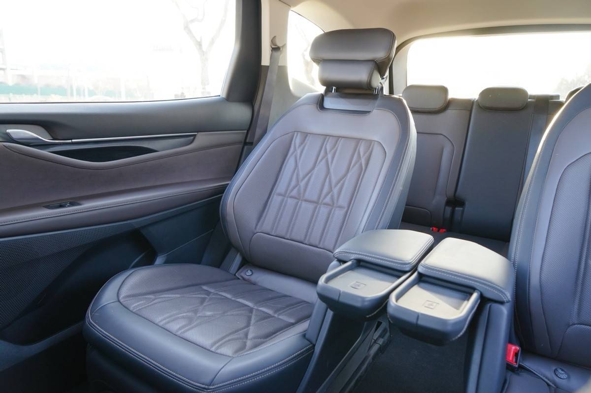 春節想買車,國補加碼省大錢!20萬買7座大空間SUV誰更靠譜?