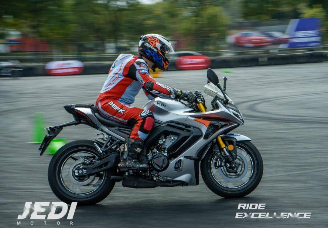 杰迪K333:年輕人的進階之選,輕巧好騎能否成為你的第一臺摩托車?