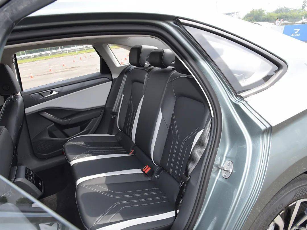 不到9萬買“大眾速騰”?比軒逸大一圈!發動機帶T!家用買它可太香了!