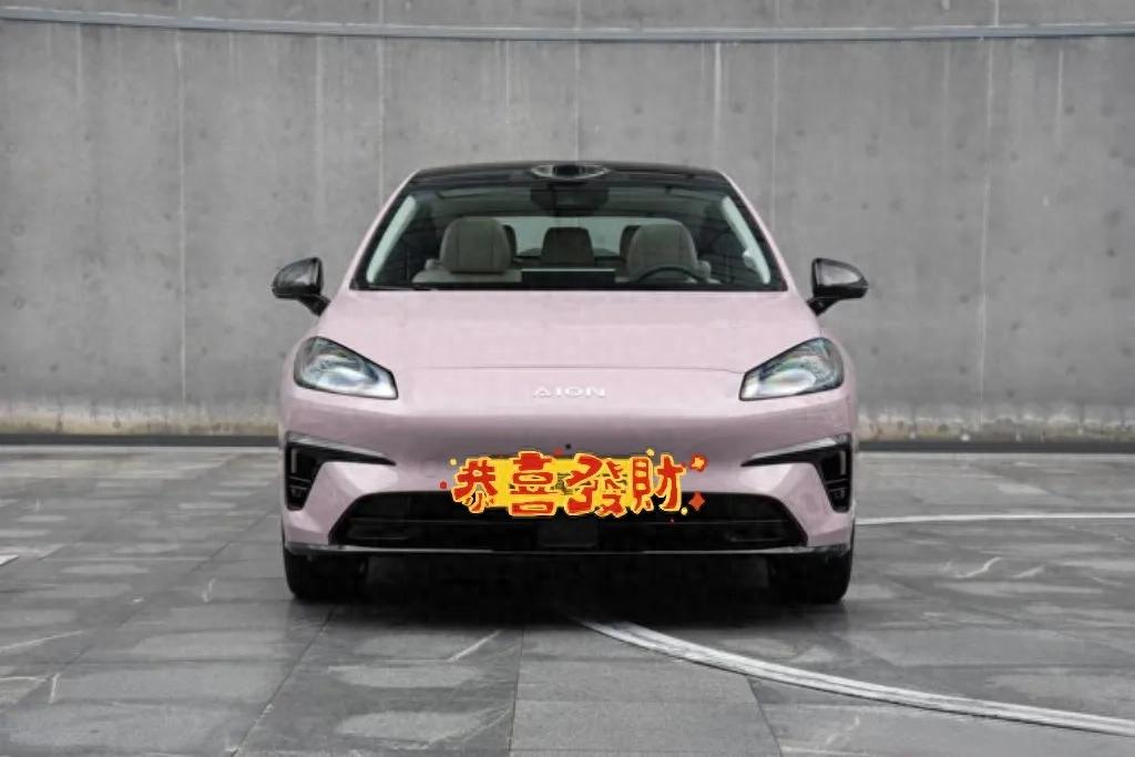 埃安RT:復雜車位的泊車神器