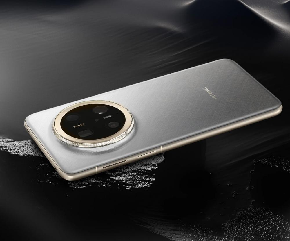 華為回歸之路:跨越“三重門” 手機國內登頂