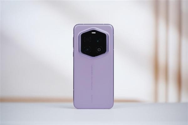 安卓陣營(yíng)首款搭載DeepSeek的手機(jī)