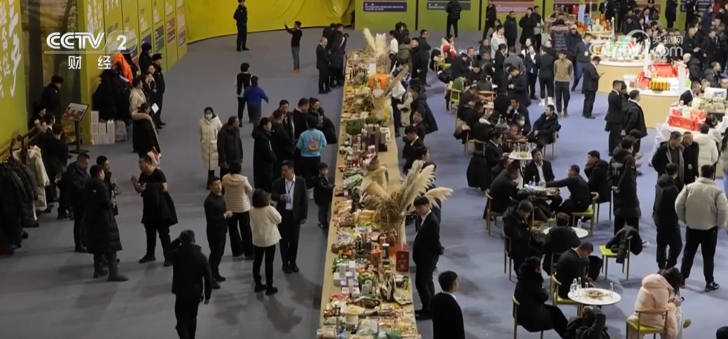 電商助力小農(nóng)戶銜接大市場 訂單化種植打通農(nóng)業(yè)生產(chǎn) “最先一公里”