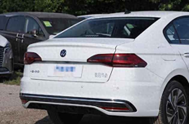 寶來(lái),作為一汽大眾的經(jīng)典之作,擁有眾多令人稱道的優(yōu)點(diǎn)。