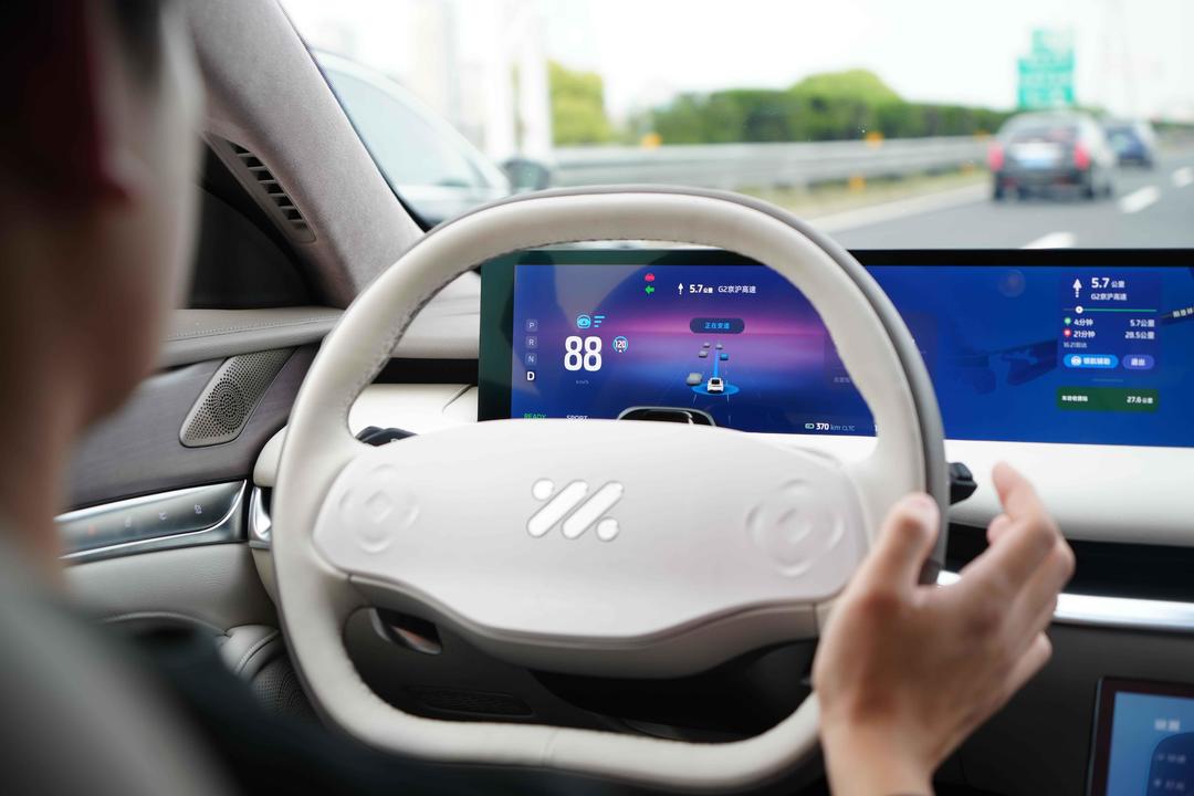 消費深觀察|被智能駕駛吸引的買車人