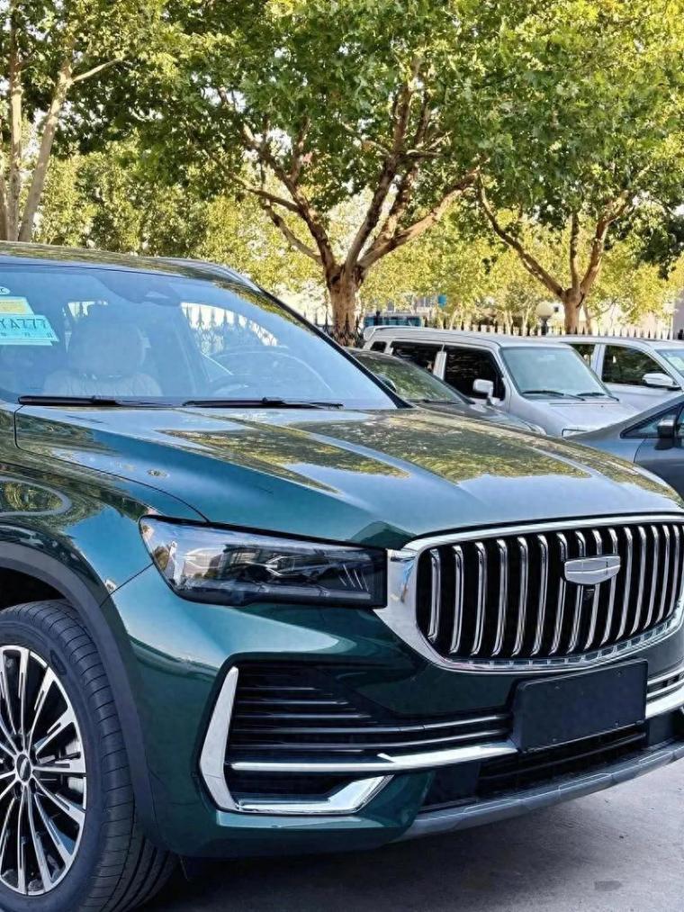 2025款探岳和吉利星越L哪個(gè)性價(jià)比更高?