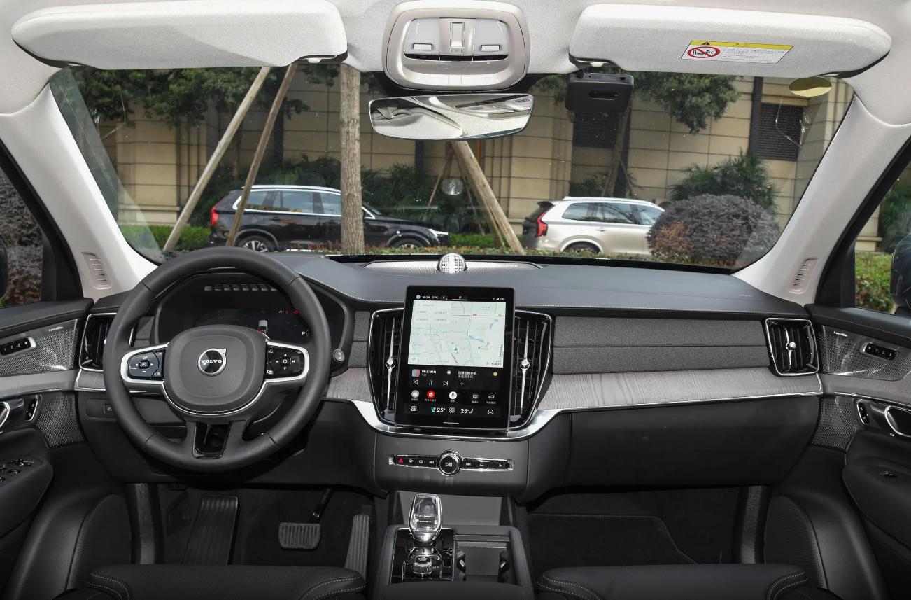 競爭大眾途銳,全新沃爾沃XC90實車亮相,即將上市