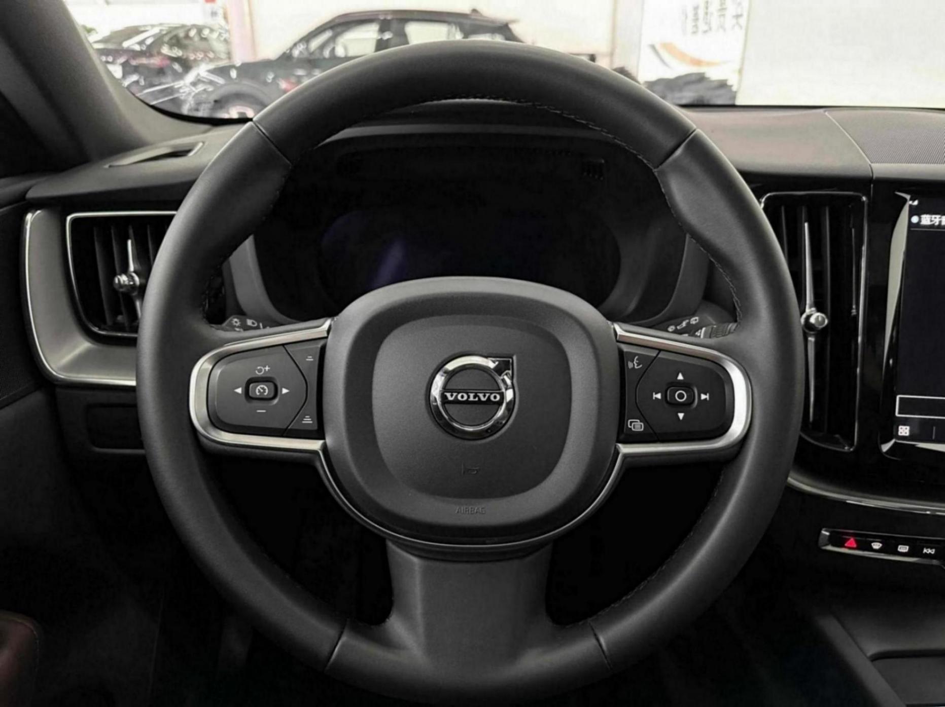 落地不到一年,23款沃爾沃XC60,23.5萬值得入手嗎?