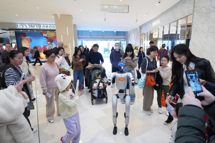 “日薪”過萬元,宇樹機器人二手租賃火爆:人形機器人都在為誰打工?