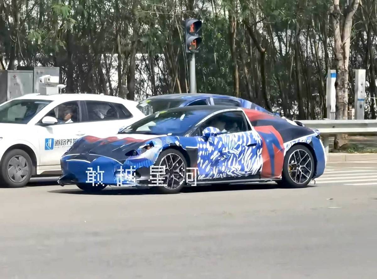 騰勢(shì)超跑最新諜照!酷似法拉利,性能或超911,有望上海車展亮相