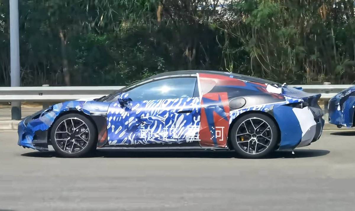 騰勢(shì)超跑最新諜照!酷似法拉利,性能或超911,有望上海車展亮相