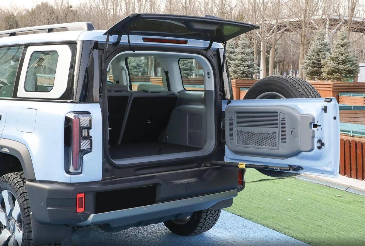 比預(yù)售價低4萬,BJ40增程版上市,17.98萬元起