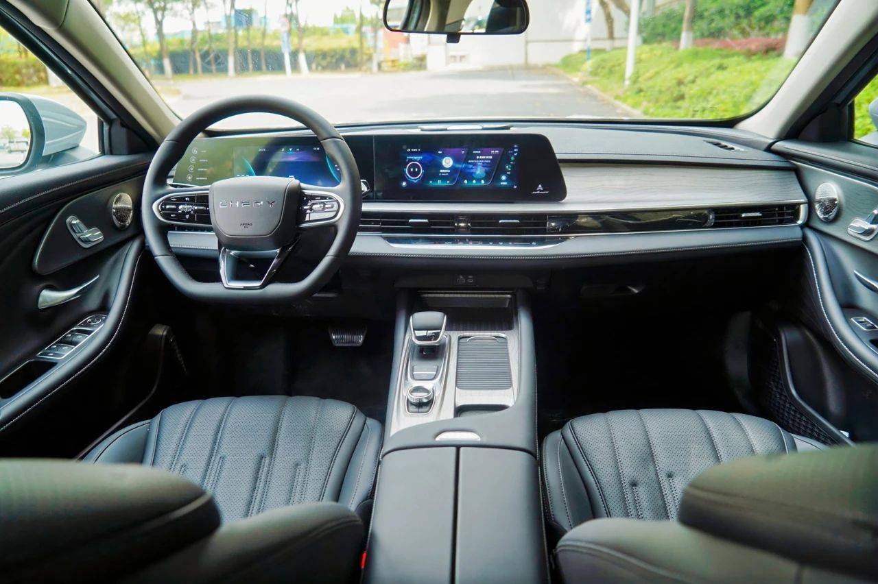 2025款風云A8:價格、續航全面碾壓秦Plus