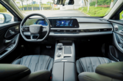 2025款風云A8上市,混動家轎的“全能選手”來了