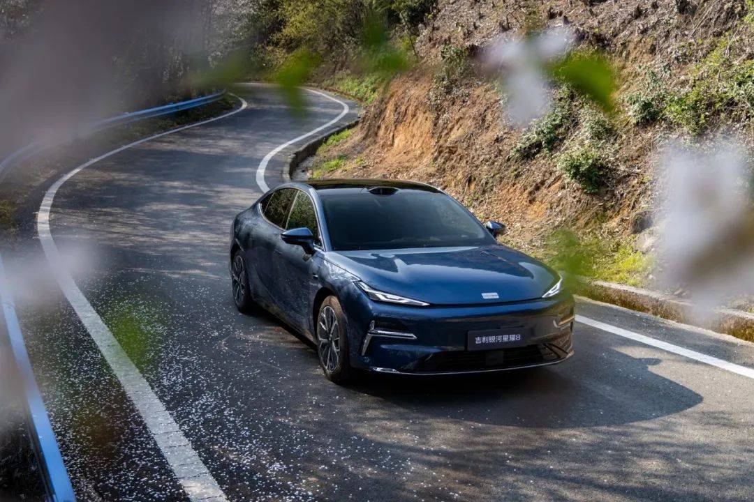 13.98萬元起,雙動力可選,吉利銀河星耀8開啟預(yù)售