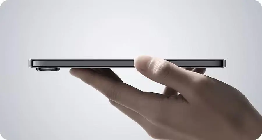 努比亞Air手機(jī)渲染圖再曝:5.9mm厚、橫向“相機(jī)跑道”設(shè)計(jì)、5000萬(wàn)主攝