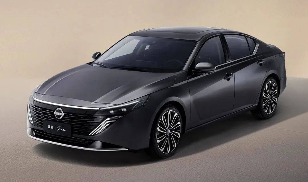 合資中型車加長至近5米,這個PLUS版還挺帥