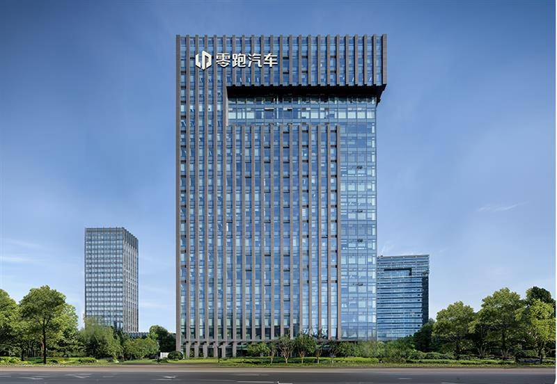 零跑汽車|首度半年盈利,毛利率逼近頭部陣營