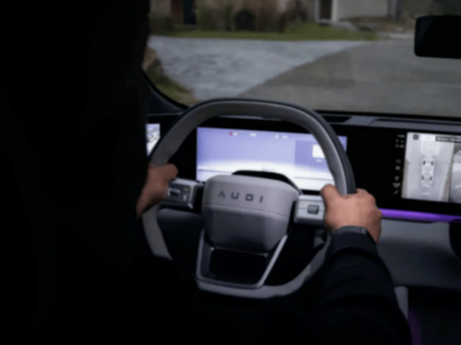 四環(huán)穩(wěn)坐豪華位,AUDI開啟電動新局