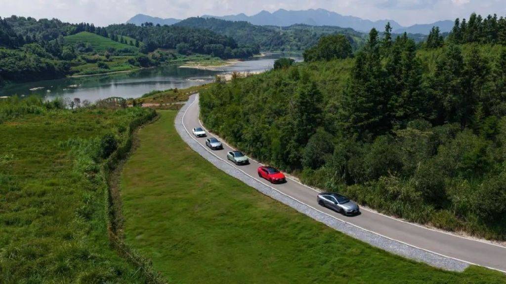 德系性能與華為乾崑智駕的碰撞!試駕上汽奧迪A5L Sportback