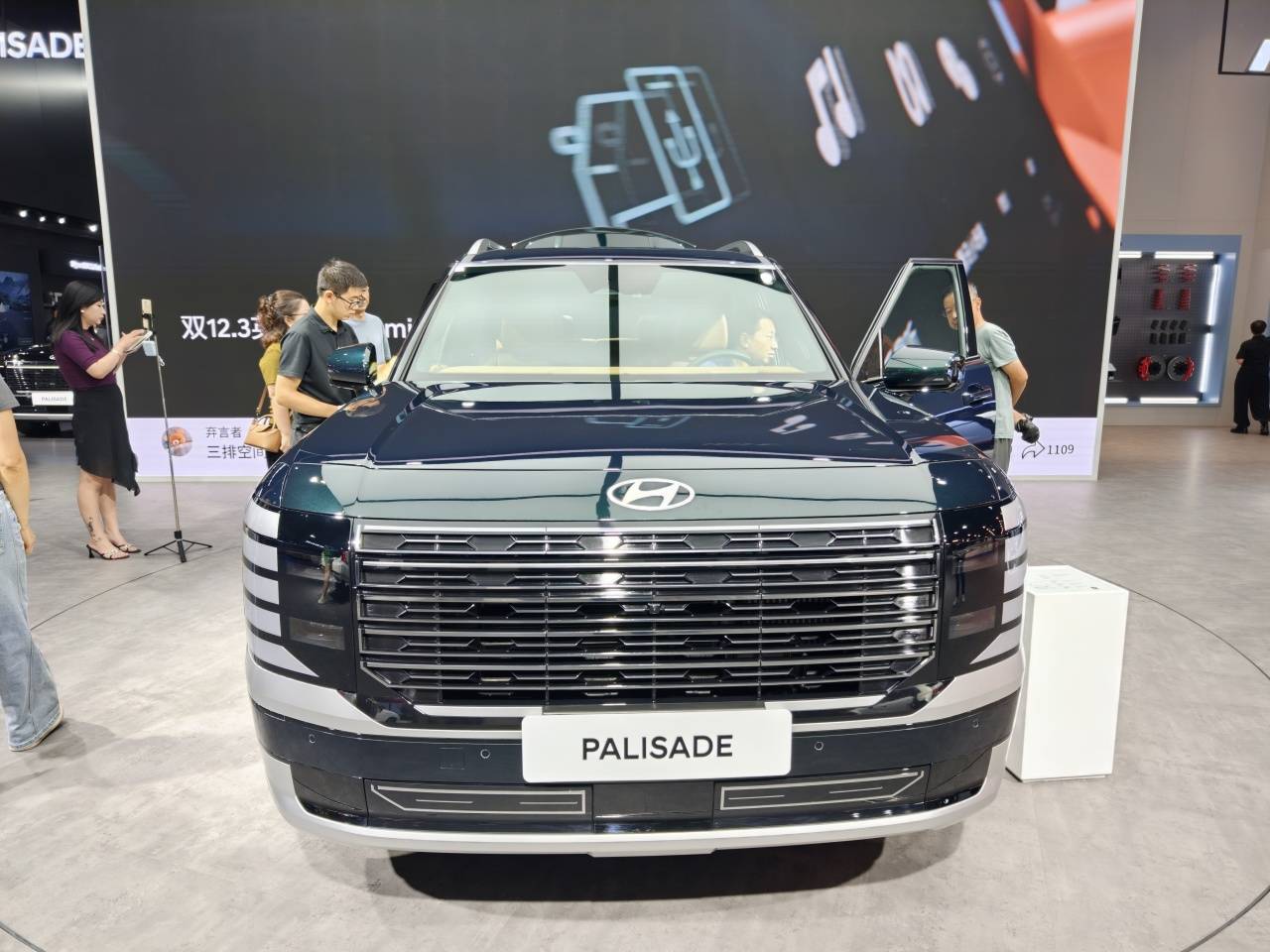 汽車行業智能電動極度同質化之后的決勝點:差異化與情緒價值