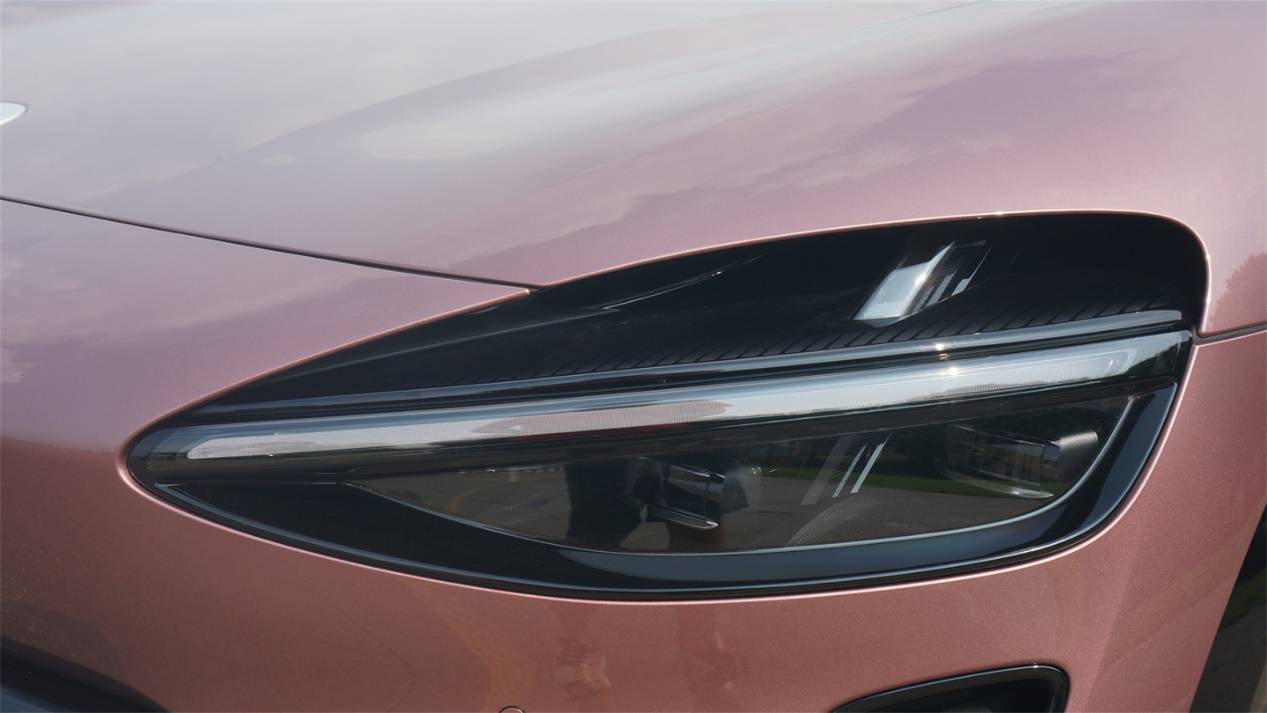 靠臉上位的小米YU7,能靠才華收服人心么?