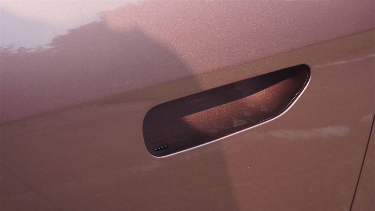 靠臉上位的小米YU7,能靠才華收服人心么?