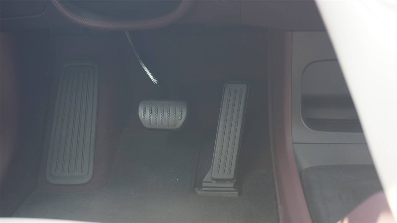 靠臉上位的小米YU7,能靠才華收服人心么?