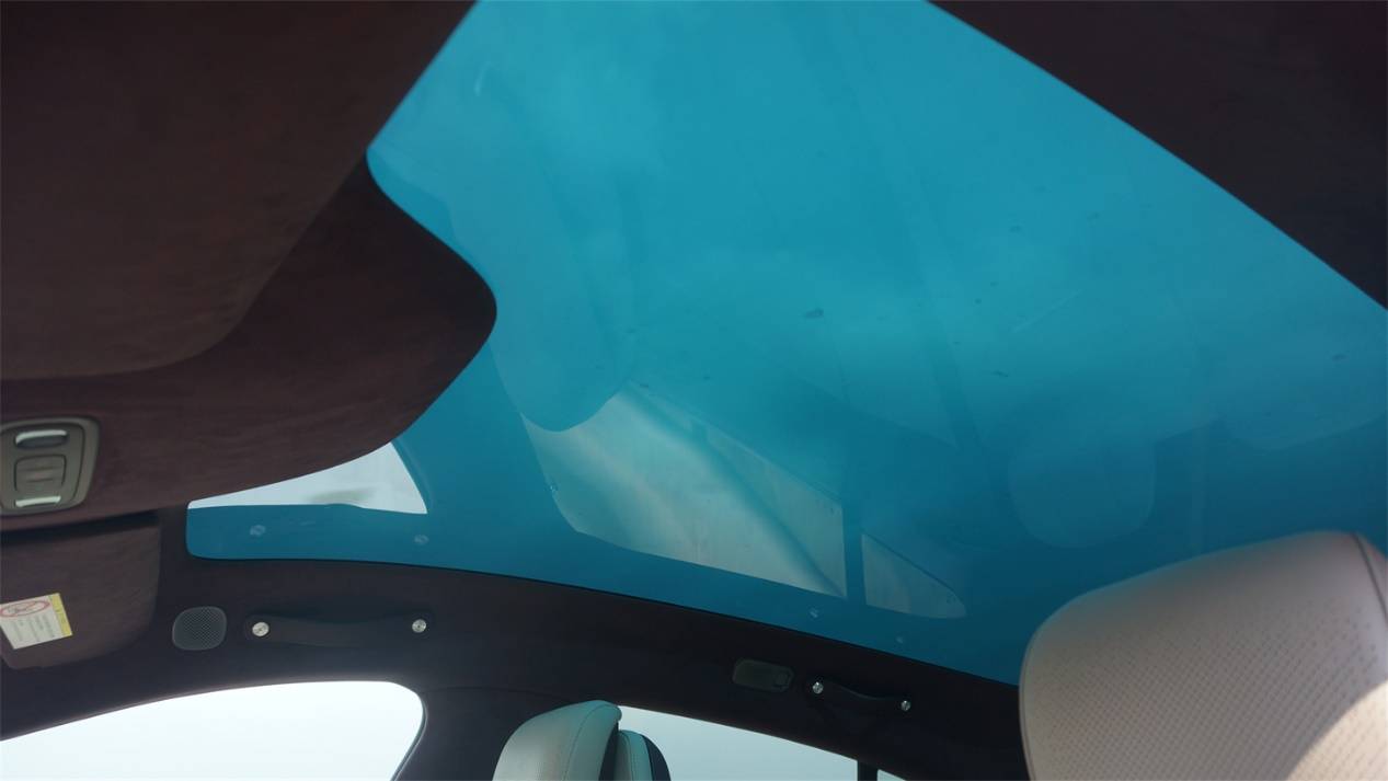 靠臉上位的小米YU7,能靠才華收服人心么?