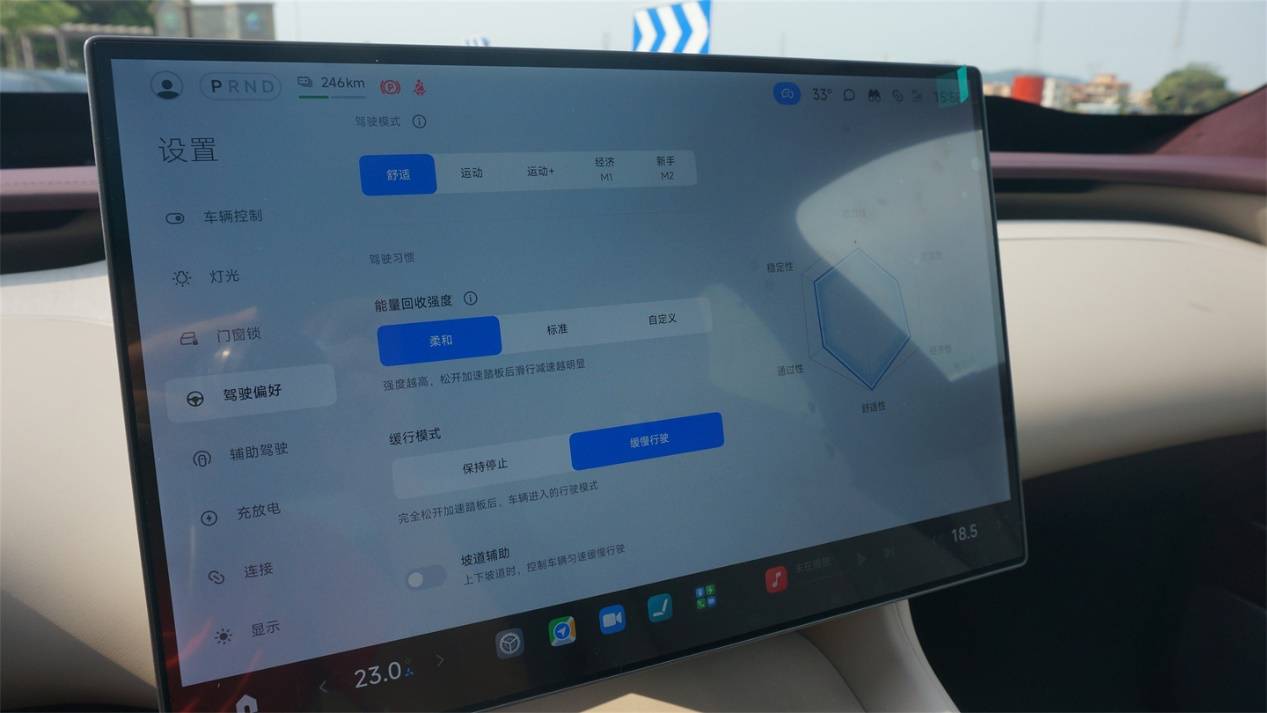 靠臉上位的小米YU7,能靠才華收服人心么?