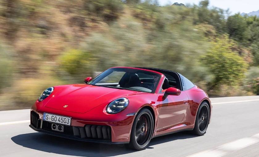 售價近40萬的豐田GR YARIS,究竟是誰的夢中情車?