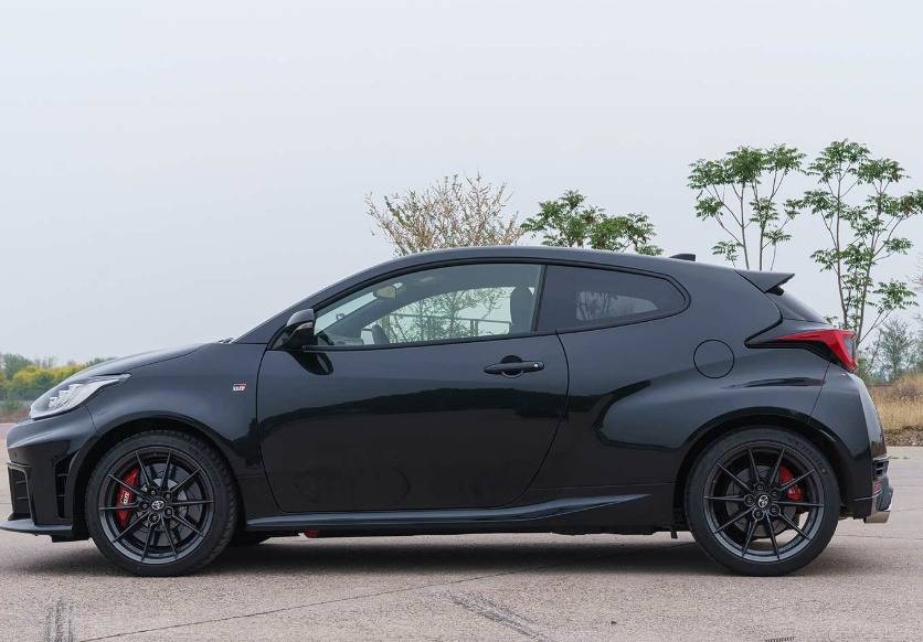 售價近40萬的豐田GR YARIS,究竟是誰的夢中情車?
