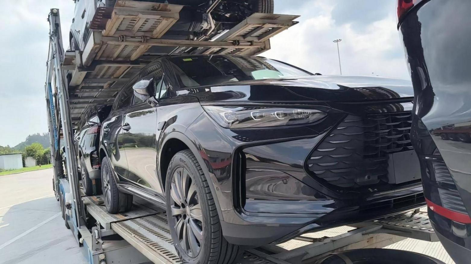 比亞迪唐DM-i加推款曝光,黑武士風格+續航160km,配懷擋+冰箱