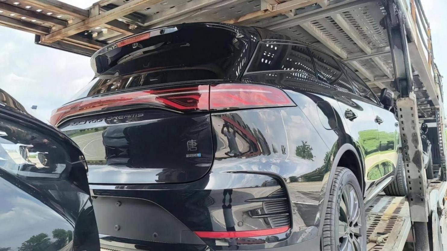 比亞迪唐DM-i加推款曝光,黑武士風格+續航160km,配懷擋+冰箱