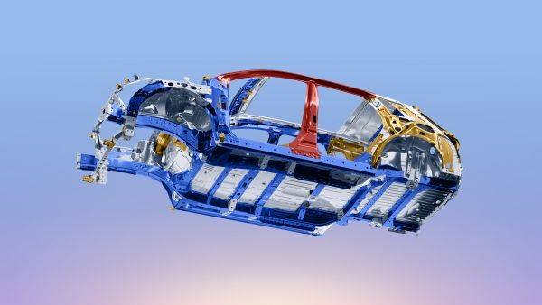 盾護(hù)安全 實(shí)力加冕 凱迪拉克全新XT5榮膺2025年中國(guó)十佳車(chē)身