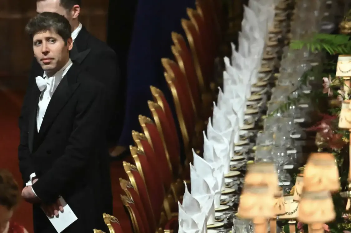 黃仁勛、庫(kù)克都在,美科技大佬亮相特朗普英國(guó)國(guó)宴 奧特曼