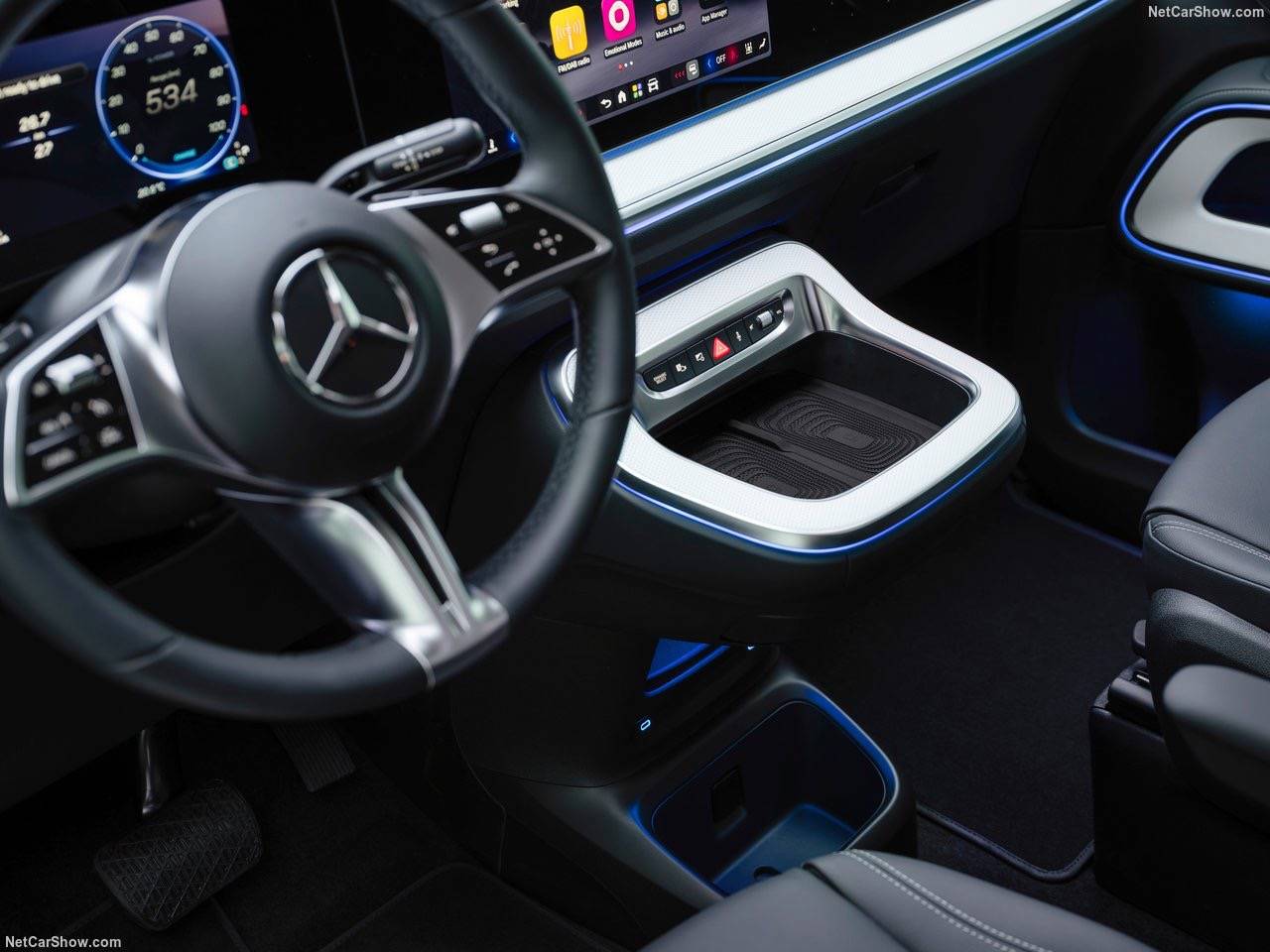 奔馳VLE首秀:續航700km,對標MEGA